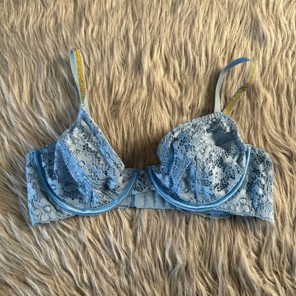 ASOS‎ Lightly Lined Bra Womens Size 30DDD/F Blue Floral Lace Underwire Unpadded